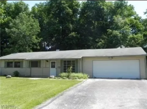 6273 Oxford Ct, Bedford Heights, OH 44146