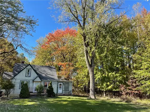 1902 Ford Rd, Elyria, OH 44035 photo 2