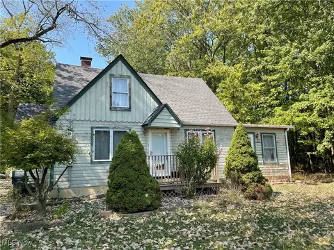 1902 Ford Rd, Elyria, OH 44035 photo 4