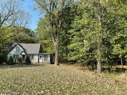 1902 Ford Rd, Elyria, OH 44035 photo 3