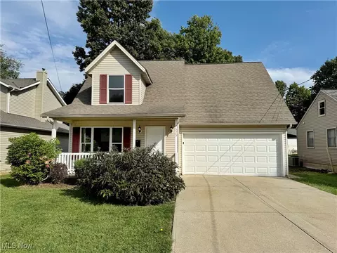 7525 Dahlia Dr, Mentor On The Lake, OH 44060