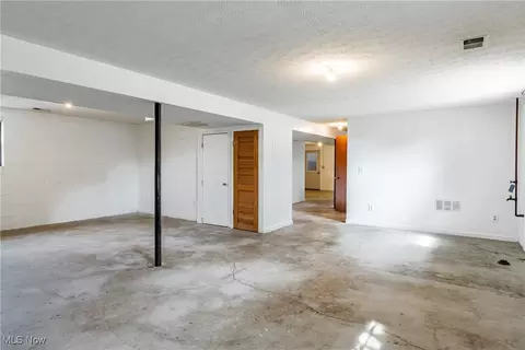 803 Walnut St, Belpre, OH 45714 photo 19