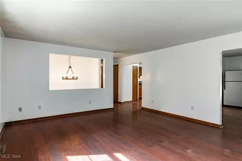 803 Walnut St, Belpre, OH 45714 photo 5