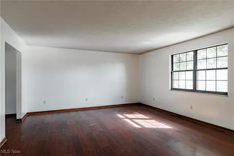 803 Walnut St, Belpre, OH 45714 photo 6