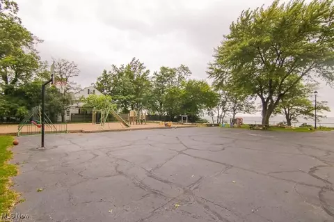 Exterior - 161 E 214th St, Euclid, OH 44123 photo 10 of 10