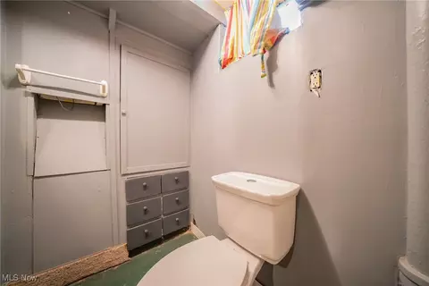Bath - 161 E 214th St, Euclid, OH 44123 photo 2 of 3
