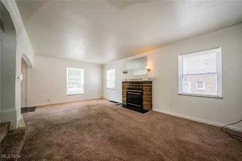 Living - 161 E 214th St, Euclid, OH 44123 photo 1 of 4