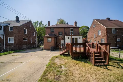 Exterior - 161 E 214th St, Euclid, OH 44123 photo 7 of 10