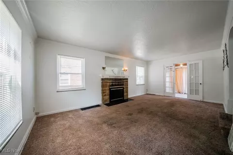 Living - 161 E 214th St, Euclid, OH 44123 photo 4 of 4