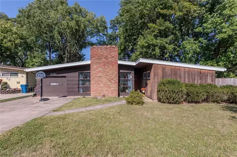 6390 Alderwood Rd, Parma Heights, OH 44130