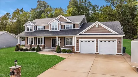 295 Summit Dr, Williamstown, WV 26187