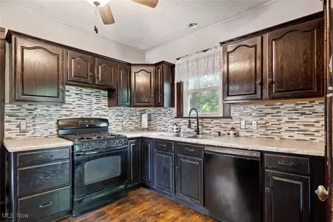 1201 Lake Ave, Elyria, OH 44035 photo 11