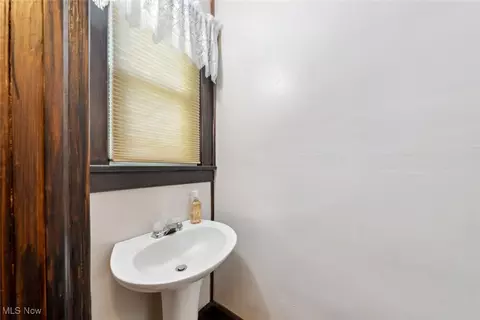 1201 Lake Ave, Elyria, OH 44035 photo 17