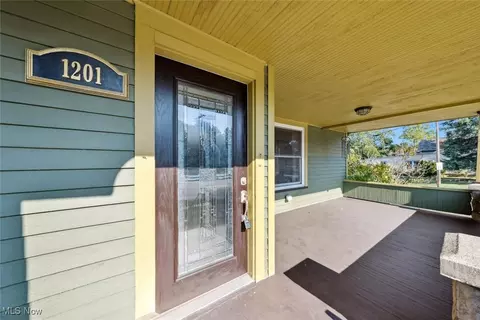 1201 Lake Ave, Elyria, OH 44035 photo 4