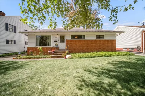 303 Center Rd, Bedford, OH 44146