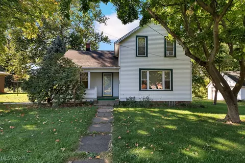 161 Fairport Nursery Rd, Painesville, OH 44077