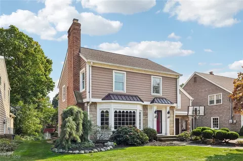 21529 Aberdeen Rd, Rocky River, OH 44116