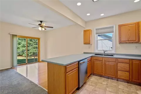 Kitchen - 68 Roche Way, Boardman, OH 44512 photo 4 of 4