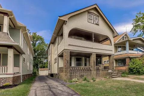 1676 Coventry Rd, Cleveland Heights, OH 44118