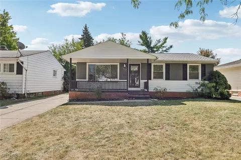 15812 Morning Star Ave, Maple Heights, OH 44137