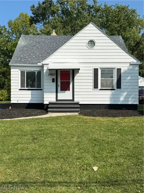 13823 Cranwood Park Blvd, Garfield Heights, OH 44125