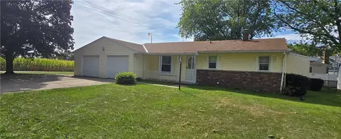 321 Magnolia Rd, Huron, OH 44839