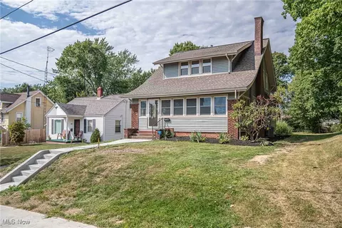 1525 35th St NW, Canton, OH 44709