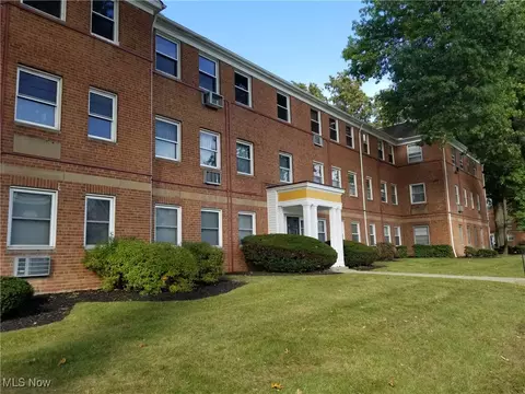 13765 Cedar Rd #106, South Euclid, OH 44118