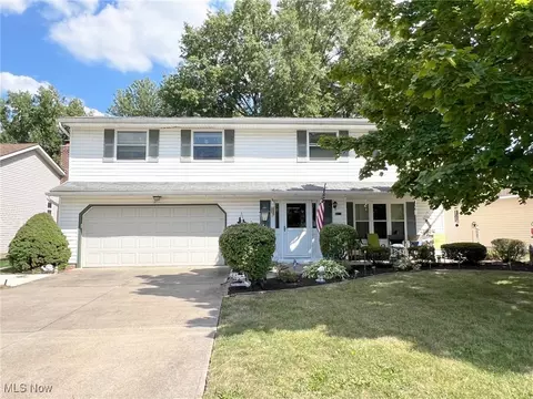 5619 S Nantucket Dr, Lorain, OH 44053