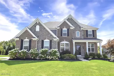 36057 W Shore Pkwy N, North Ridgeville, OH 44039