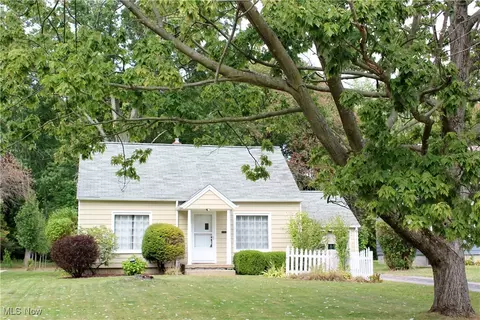 270 Forest Park Dr, Boardman, OH 44512