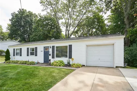 Exterior - 2180 E Santom Rd, Stow, OH 44224 photo 2 of 5