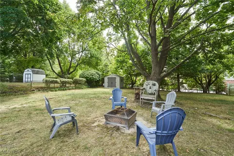Exterior - 2180 E Santom Rd, Stow, OH 44224 photo 5 of 5