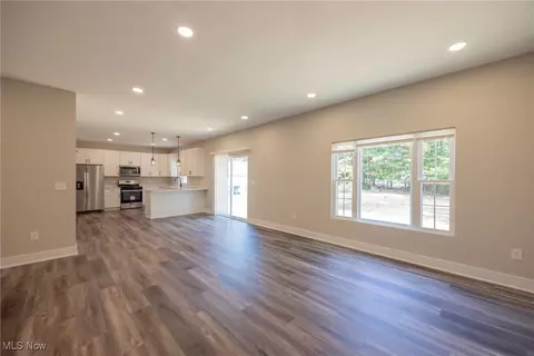 861 Lloyd Rd, Wickliffe, OH 44092 photo 10
