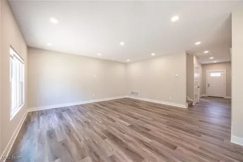 861 Lloyd Rd, Wickliffe, OH 44092 photo 12