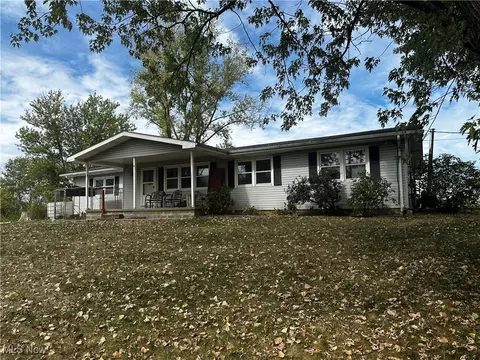8569 Atwood Lake Rd NE, Mineral City, OH 44656