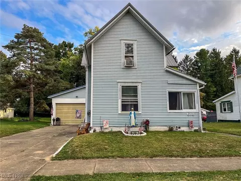 618 E Main St, Loudonville, OH 44842