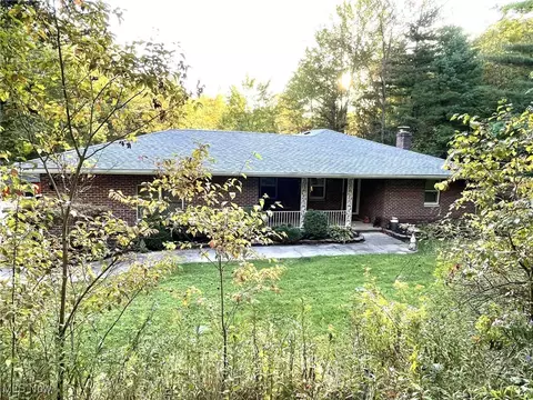 9901 Gifford Rd, Amherst, OH 44001