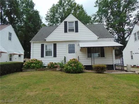 29346 Park St, Wickliffe, OH 44092