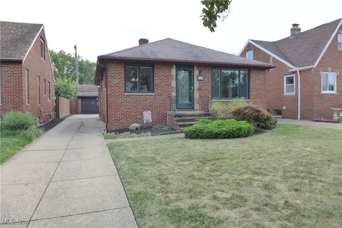 1619 North Ave, Parma, OH 44134