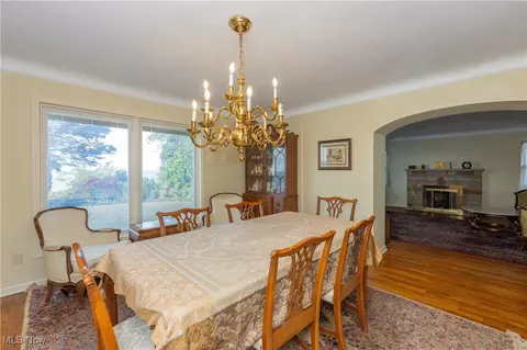Dining - 80 E 267 St, Euclid, OH 44132 photo 2 of 2