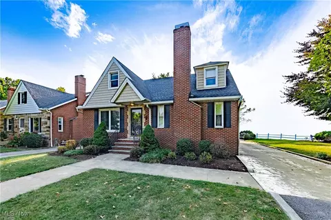 Exterior - 80 E 267 St, Euclid, OH 44132 photo 1 of 5