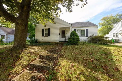 147 25th St SE, Massillon, OH 44646