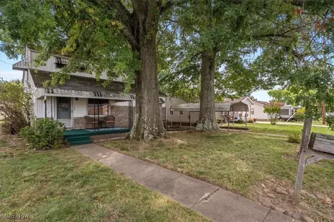 1108 13th Ave, Vienna, WV 26105