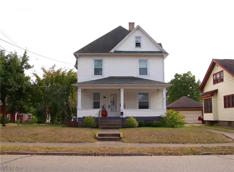 103 Wooster St NW, Navarre, OH 44662