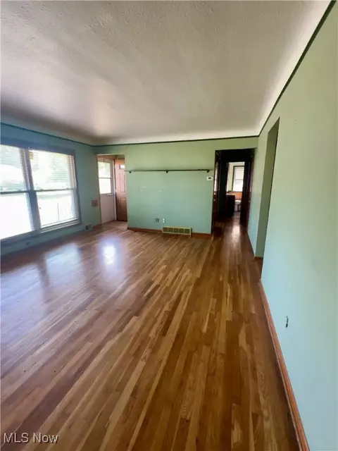 1660 Dennis Dr, Wickliffe, OH 44092 photo 7