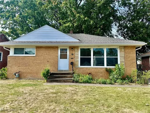 1660 Dennis Dr, Wickliffe, OH 44092