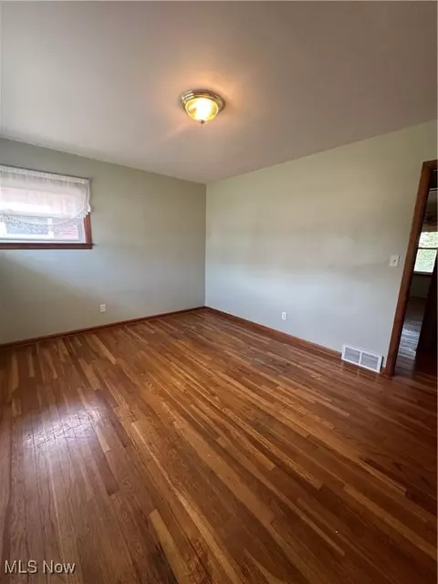 1660 Dennis Dr, Wickliffe, OH 44092 photo 8