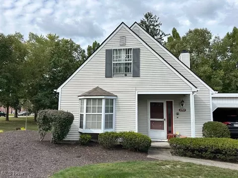 2759 Tinkers Ln, Twinsburg, OH 44087