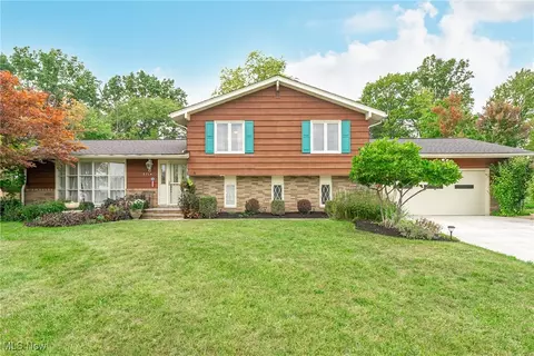 5714 Breckswood Oval, Broadview Heights, OH 44147